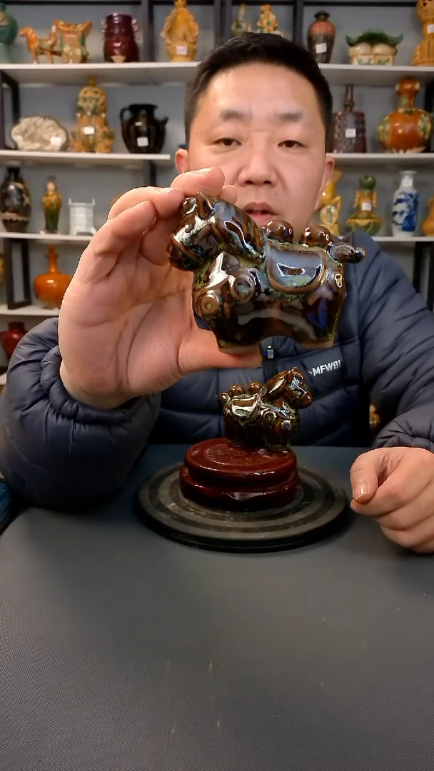 摆件复古风格瓷器一对