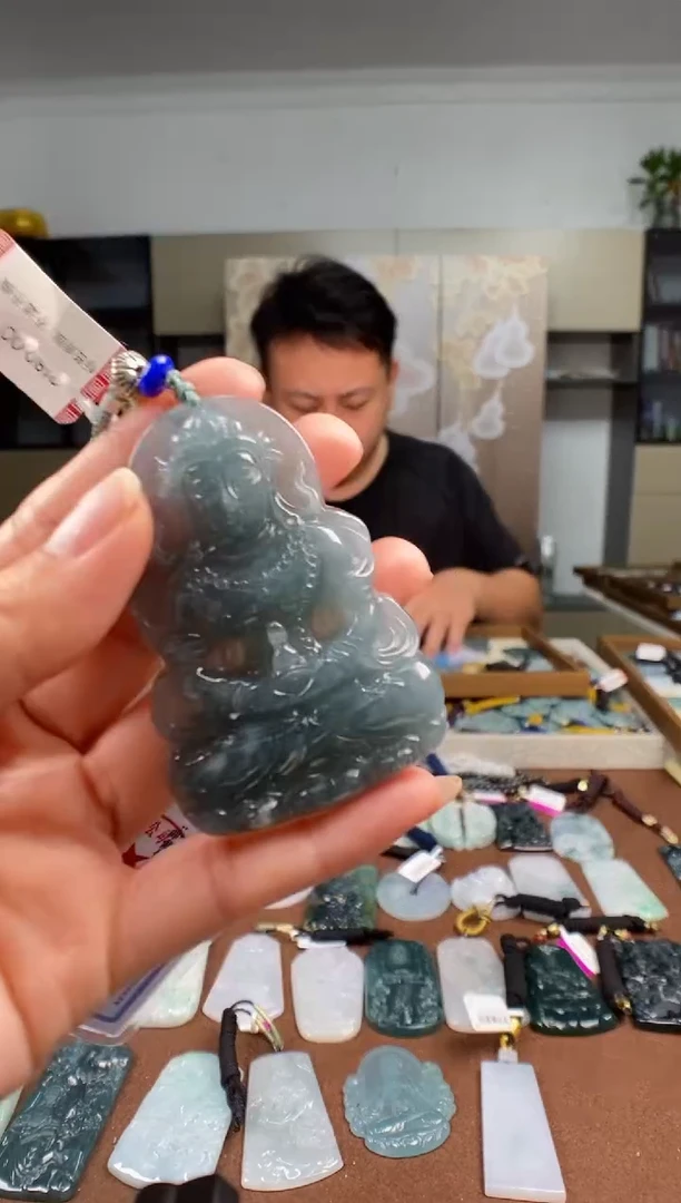 颈饰未镶嵌翡翠多样性发其一