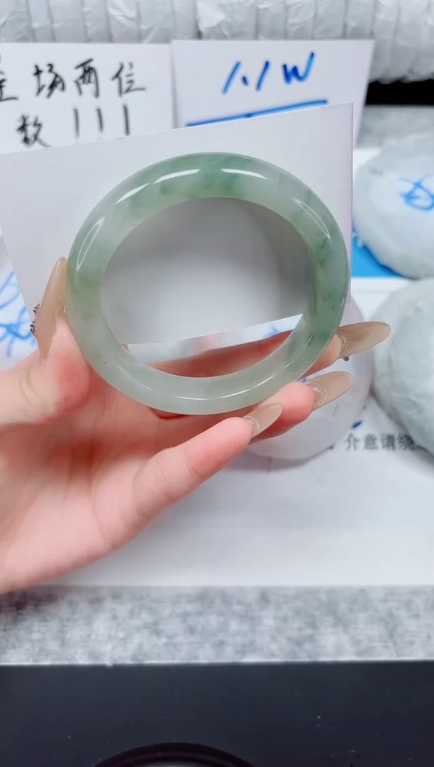 未镶嵌手镯石英质玉127-55
