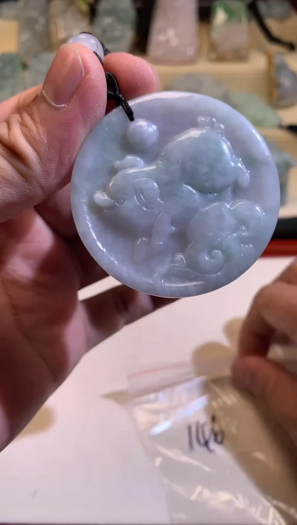 翡翠未镶嵌颈饰6/09/146