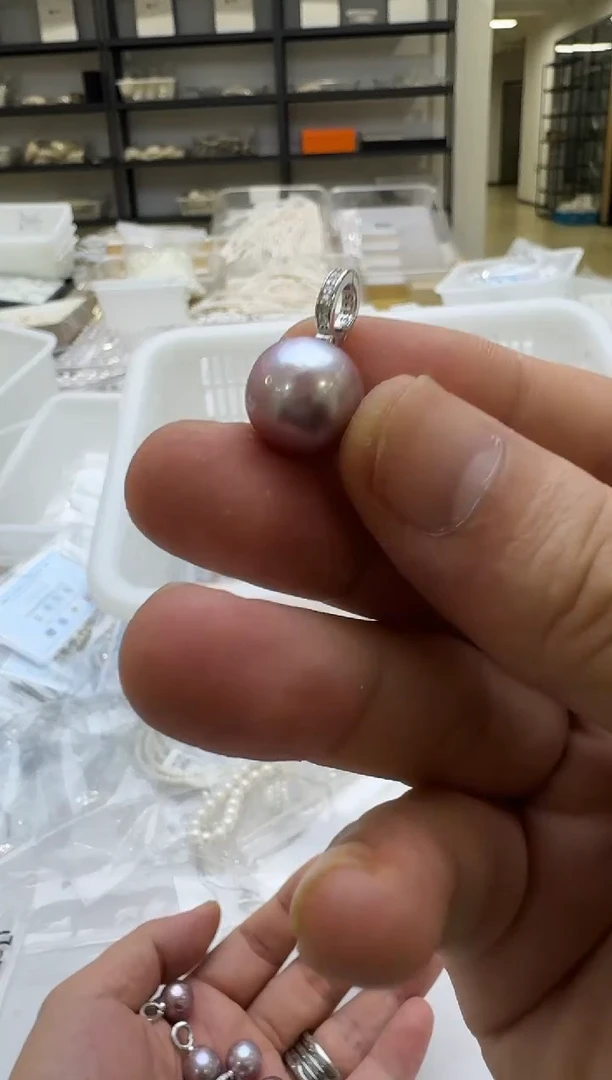 淡水珍珠银S925镶嵌吊坠(赠链)12-13mm 紫万能扣