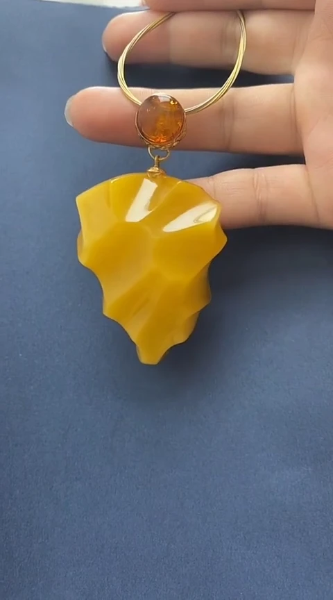 裸石琥珀未镶嵌吊坠