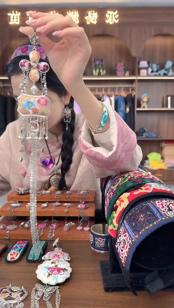 刺绣扶光苗绣传承27