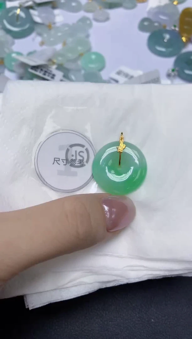 翡翠18K金镶嵌颈饰天然缅甸翡翠A货百元以上9元证书费自理