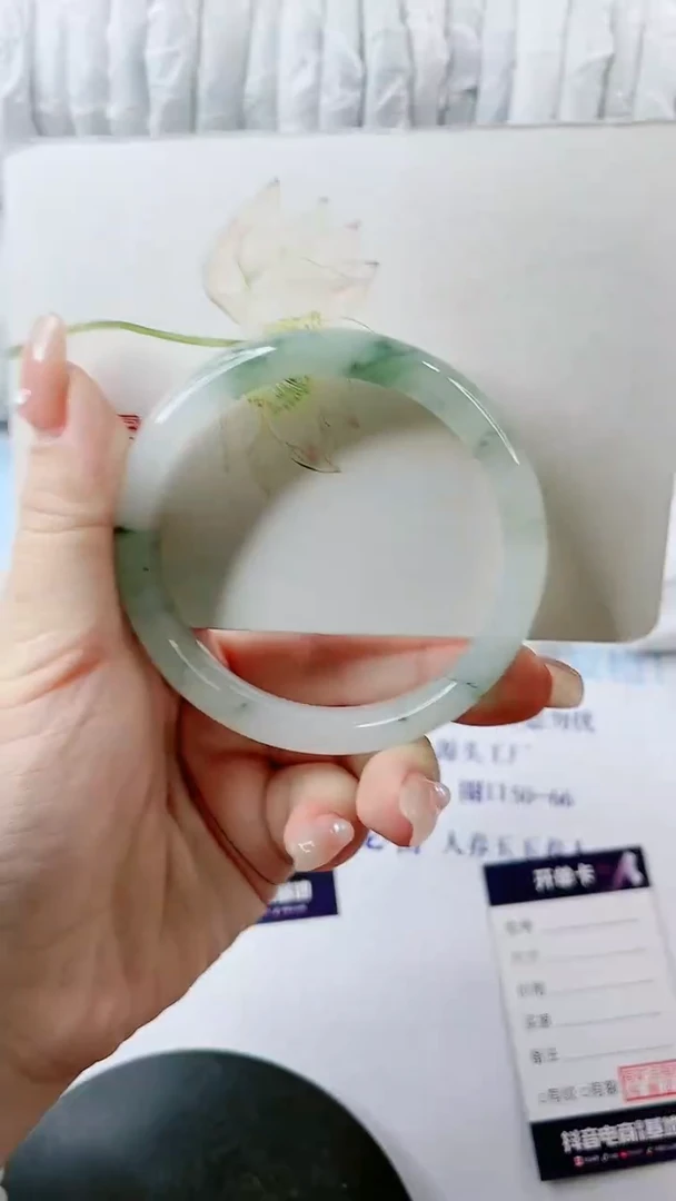 【闪购商品】石英质玉手镯未镶嵌0632449989-