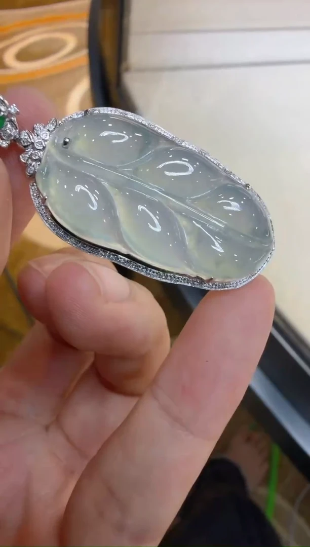 吊坠(不含链)18K金镶嵌翡翠多样性团购发一件