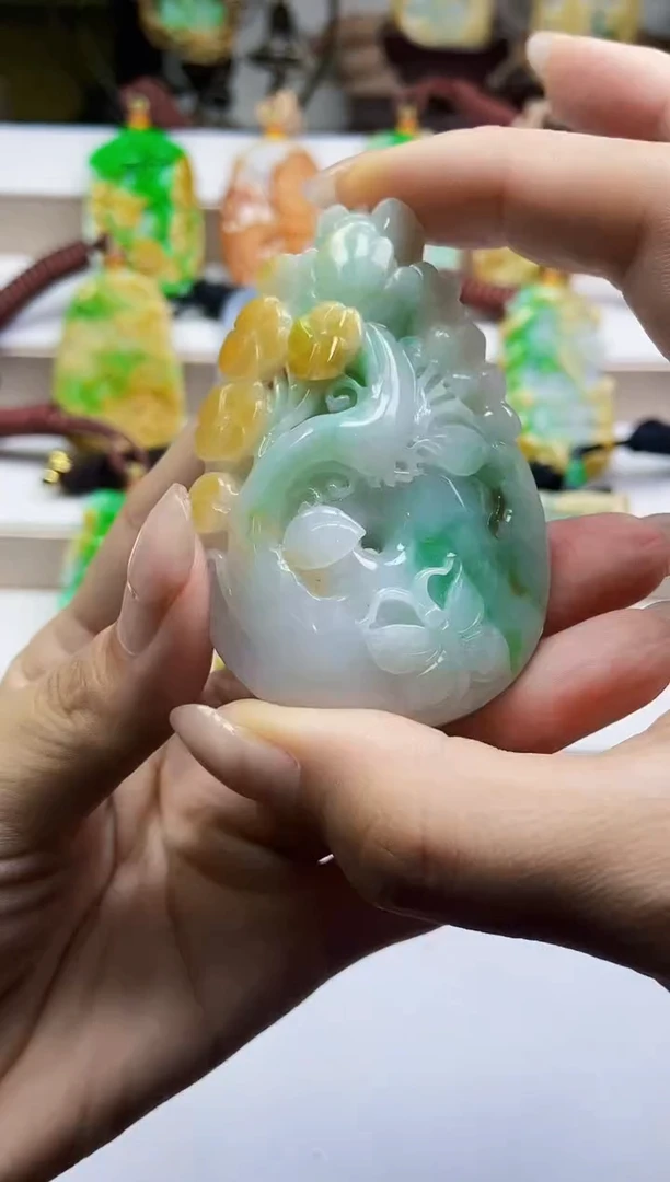 颈饰未镶嵌翡翠翡翠A货