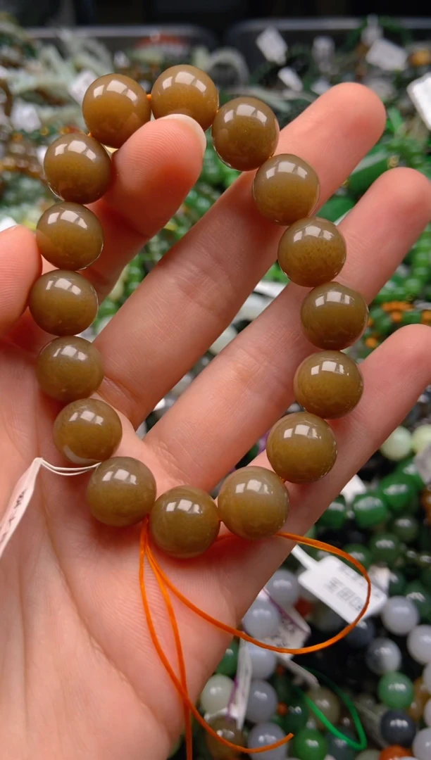 和田玉未镶嵌颈饰1