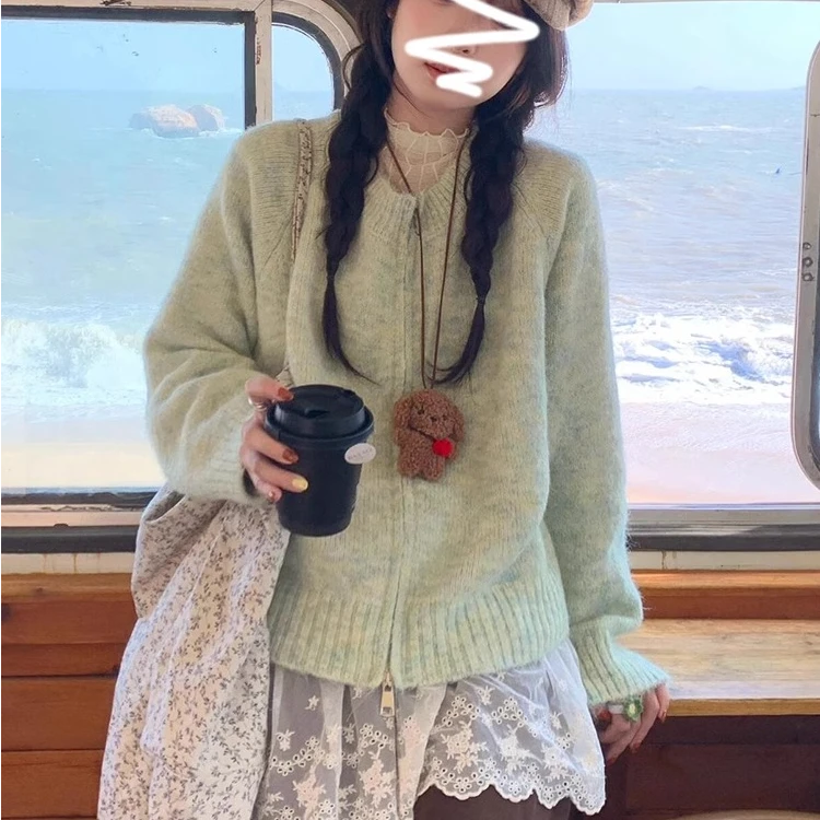 绿色拉链毛衣外套2025新款春秋韩系独特超好看慵懒风宽松针织开衫