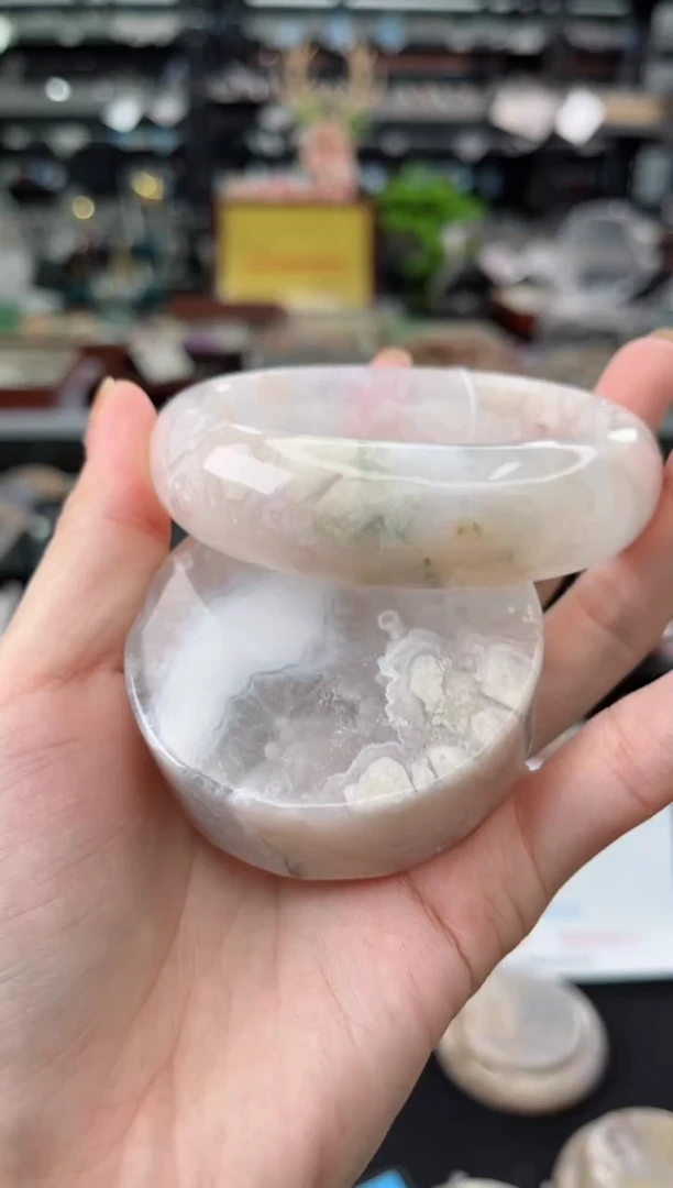 【闪购商品】石英质玉手镯未镶嵌61圈口（不退不换）1538870