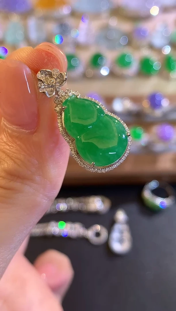 吊坠(不含链)18K金镶嵌翡翠a57