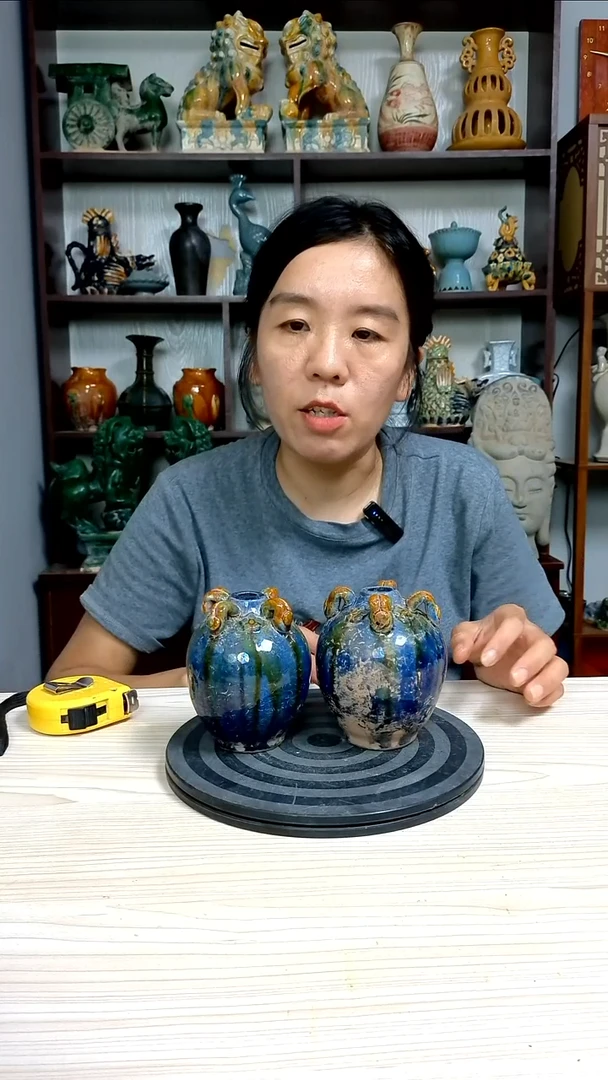 经典一对精美复古风格瓷器