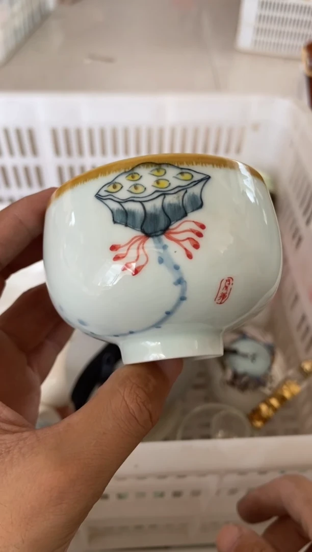 无运费险有瑕疵的摄影的产品有使用过的痕迹有点脏介意勿拍