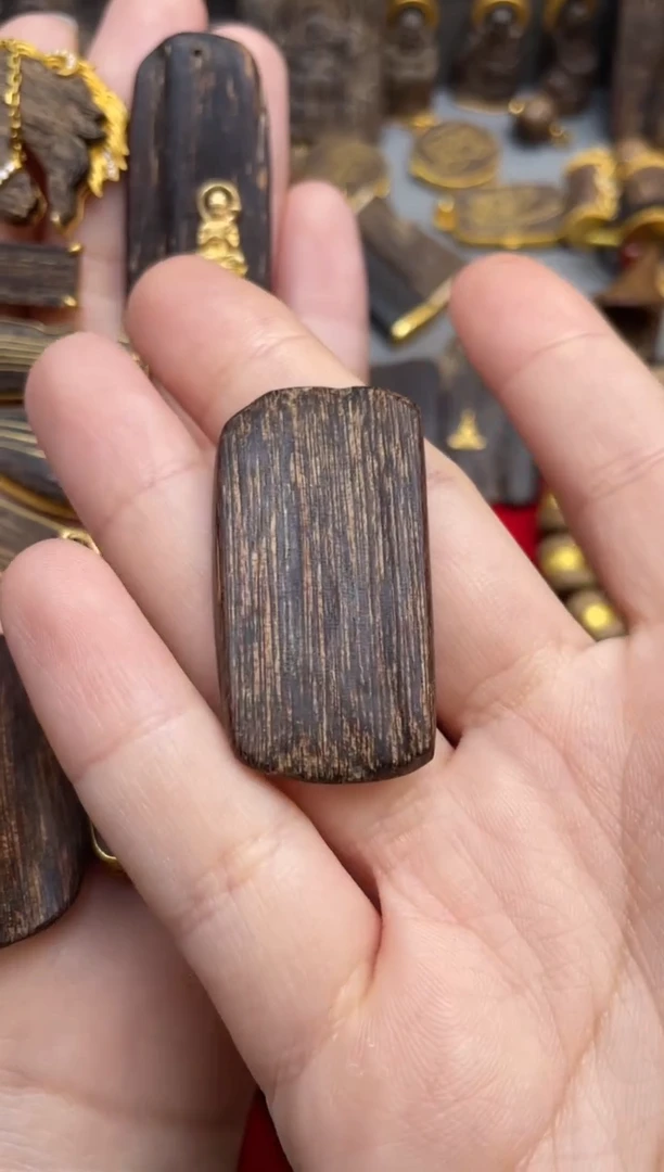 沉香吊坠沉香吊坠4