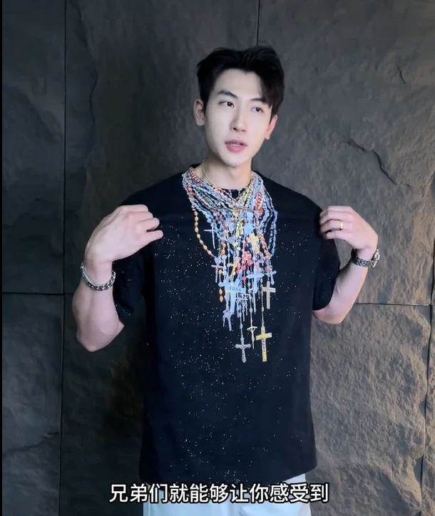 夏季高级感新款男士项链印花设计短袖T恤满天星宽松百搭圆领上衣