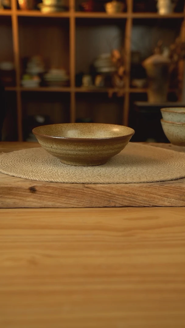 奶奶系列的8英寸螺纹面碗1个