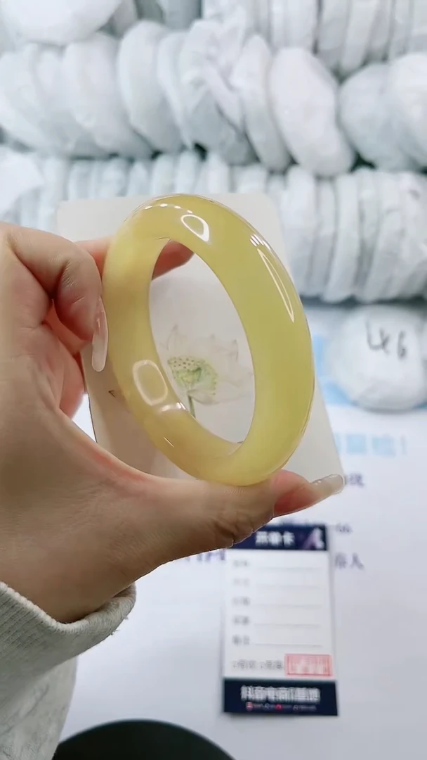 【闪购商品】石英质玉手镯未镶嵌0867380552-多样性发货