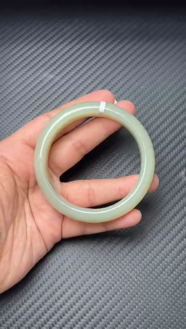 未镶嵌手镯和田玉且末迪克兰二细微色差58Hm