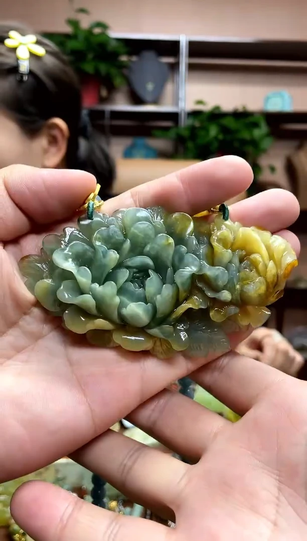 未镶嵌岫玉吊坠王*主·
