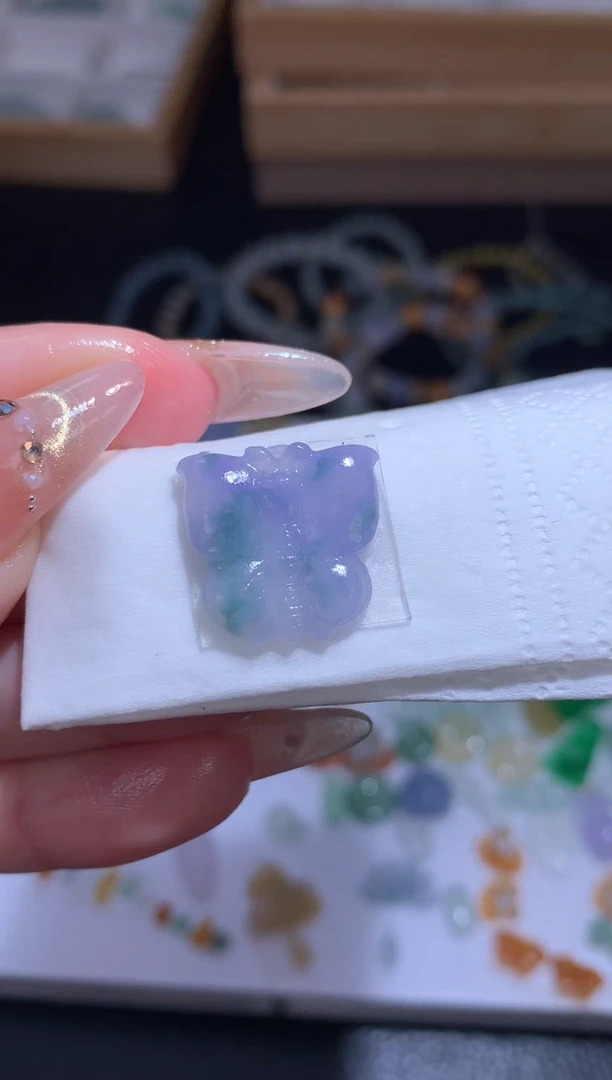 未镶嵌定制翡翠蝴蝶