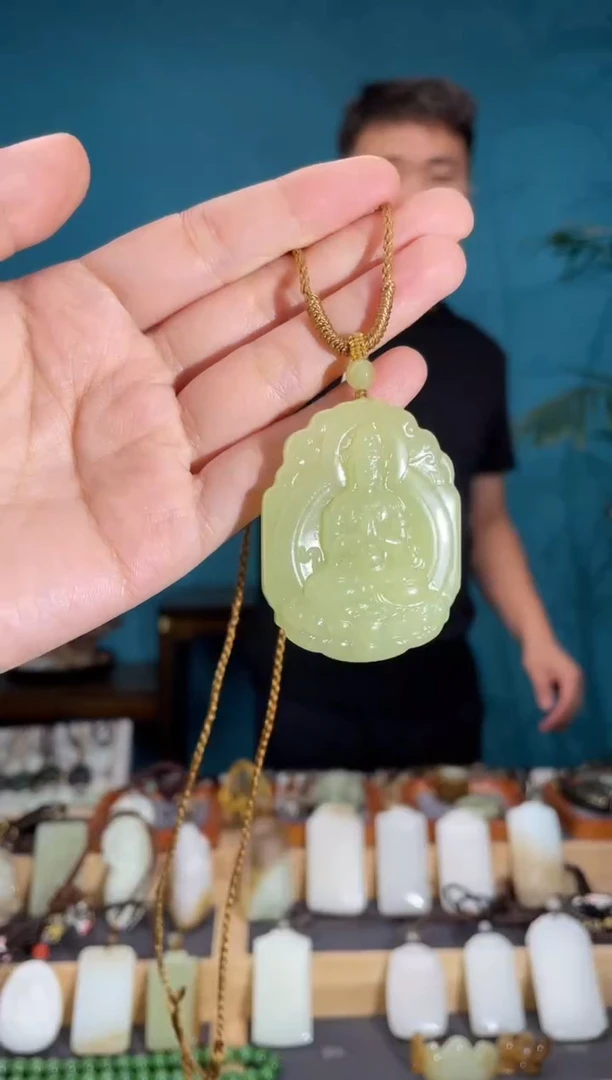 颈饰未镶嵌和田玉1