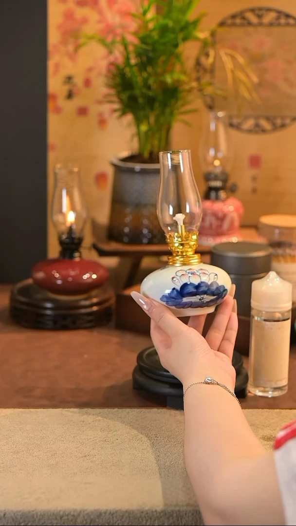 景德镇陶瓷油灯摆件