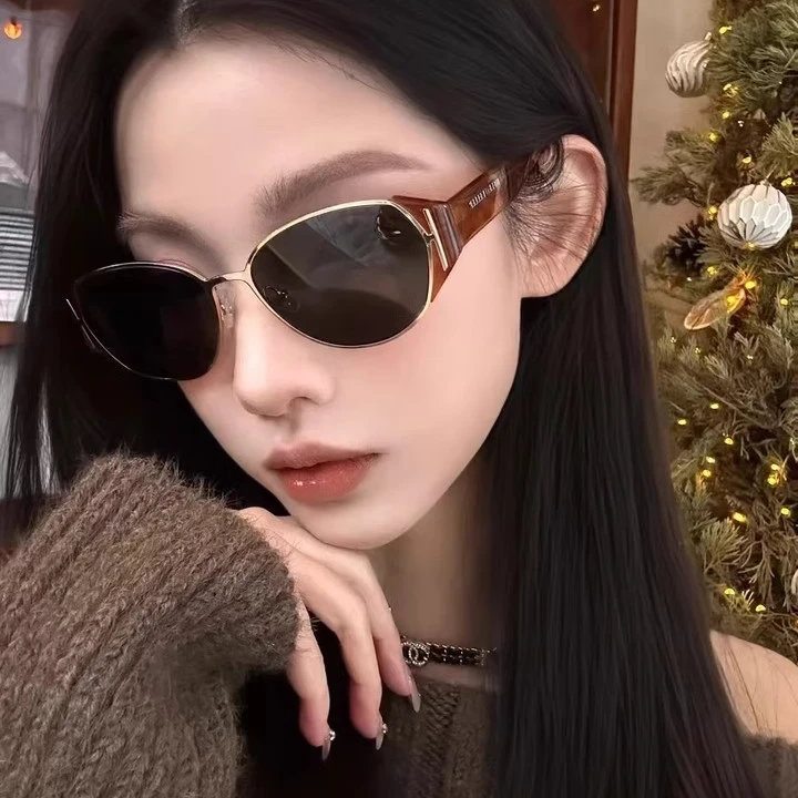 欧美辣妹复古猫眼墨镜女高级感金属旅游玳瑁色太阳眼镜方圆脸显瘦
