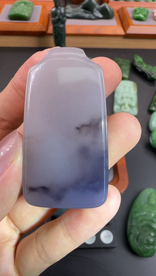 和田玉未镶嵌颈饰吊坠