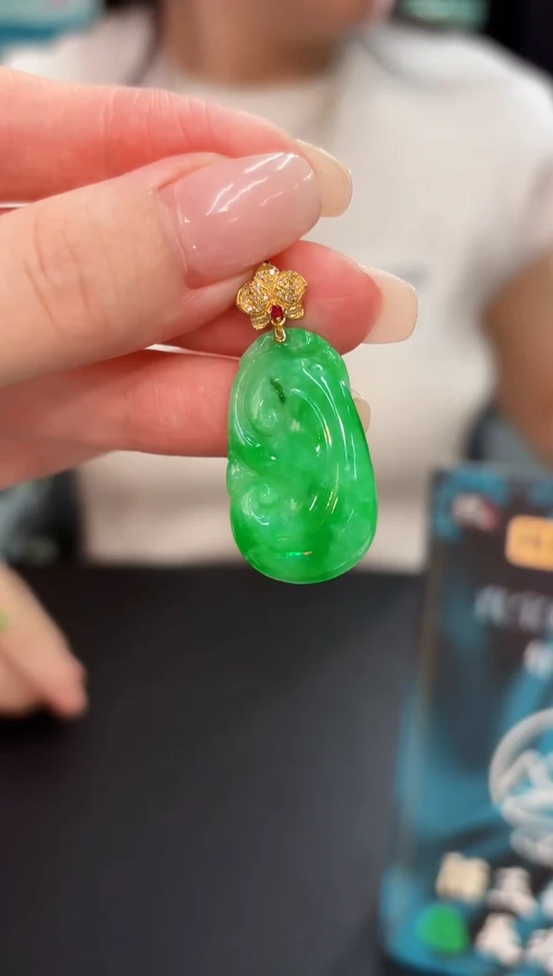 颈饰18K金镶嵌翡翠 缅料A货/支持复检/一件