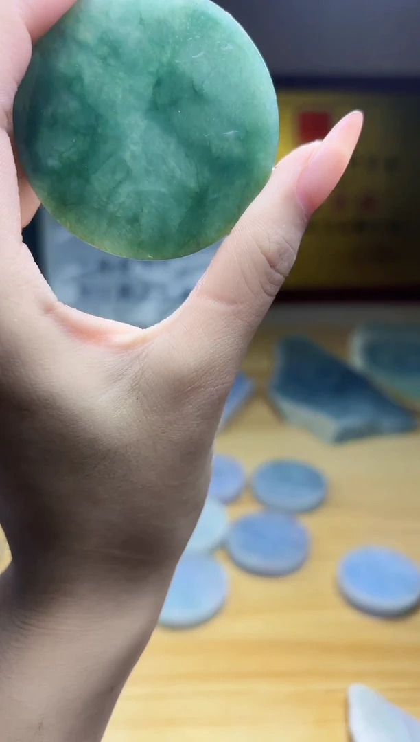 翡翠未镶嵌颈饰翡翠A货 温谭584