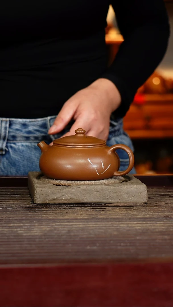 宜兴原矿紫砂壶茶壶宜兴原矿紫砂壶茶壶180C