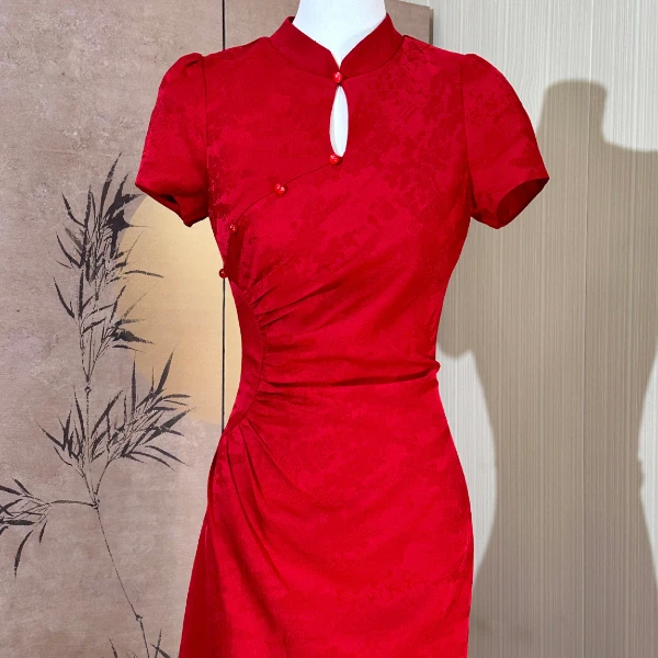 新中式旗袍改良敬酒服2025新款酒红色新娘结婚晚礼服订婚连衣裙女