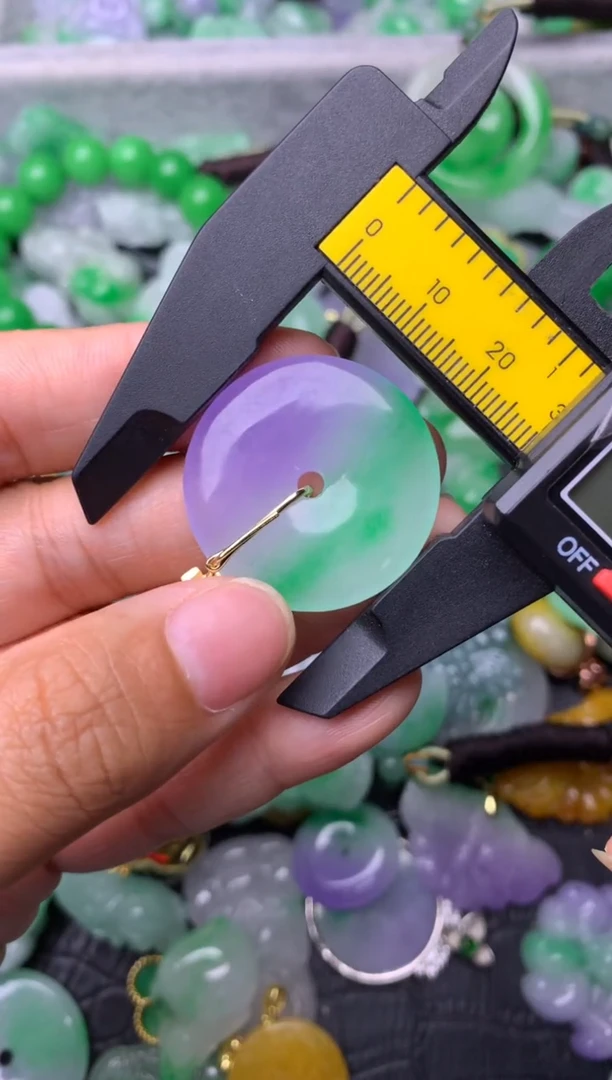 颈饰未镶嵌翡翠缅甸翡翠吊坠