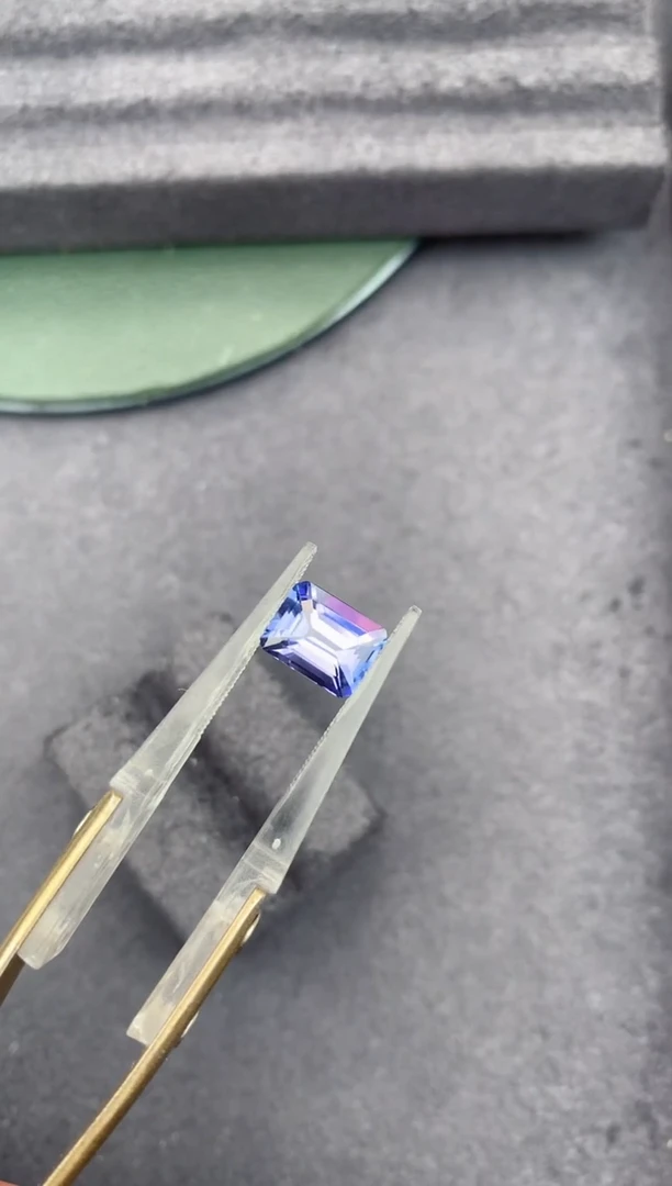 裸石未镶嵌坦桑石2.1ct 坦桑石