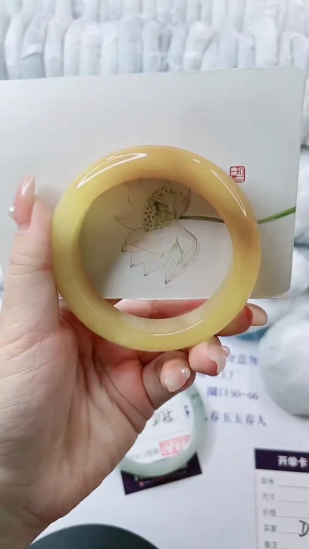 【闪购商品】石英质玉手镯未镶嵌多样性发货D26