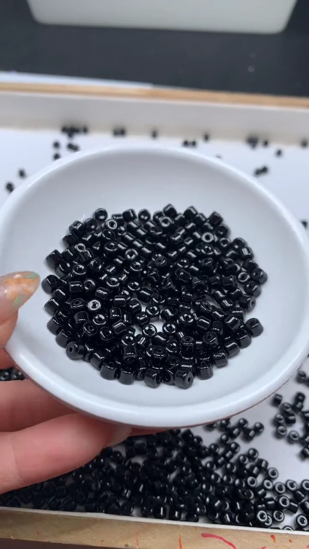 未镶嵌散珠玛瑙/玉髓A1836 黑玛瑙直切3*4mm50个8.8元