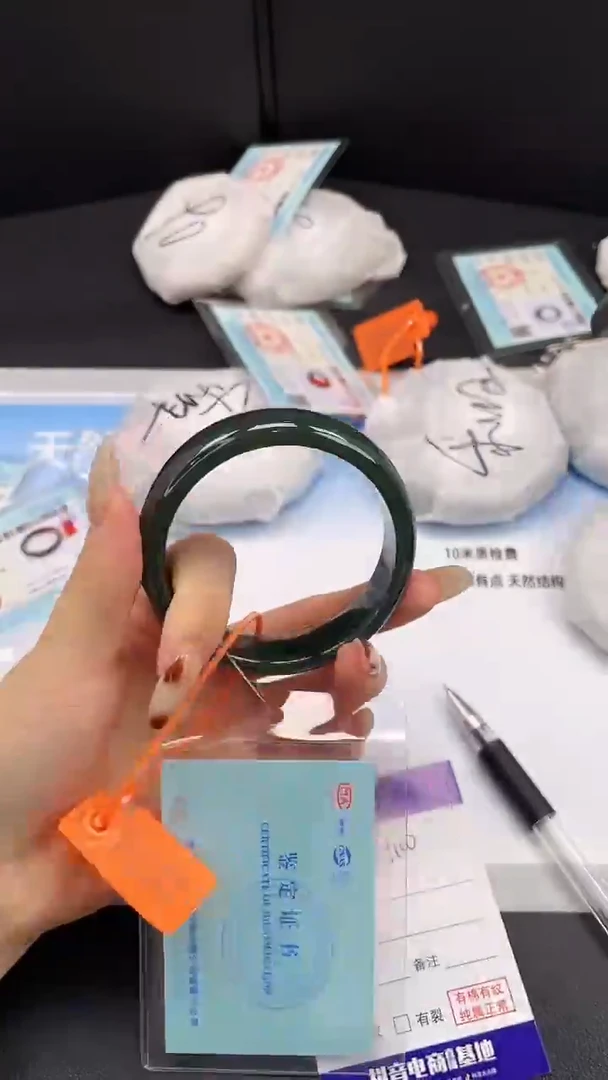 未镶嵌手镯和田玉21H100-58