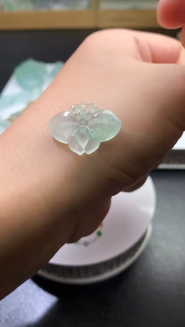 未镶嵌定制翡翠毛货