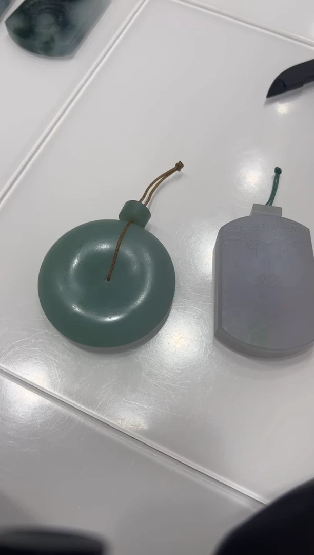 未镶嵌定制翡翠牌子