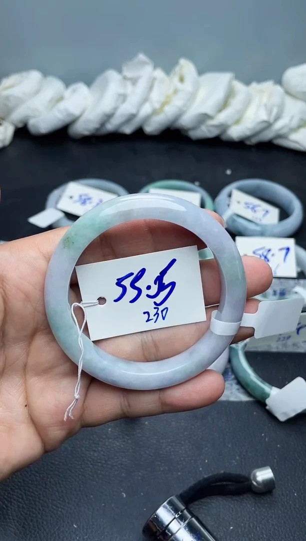 未镶嵌手镯翡翠230
