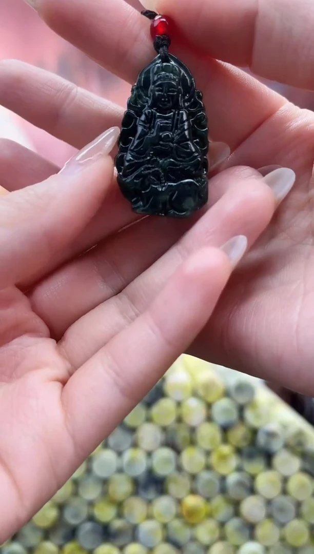 未镶嵌岫玉吊坠·