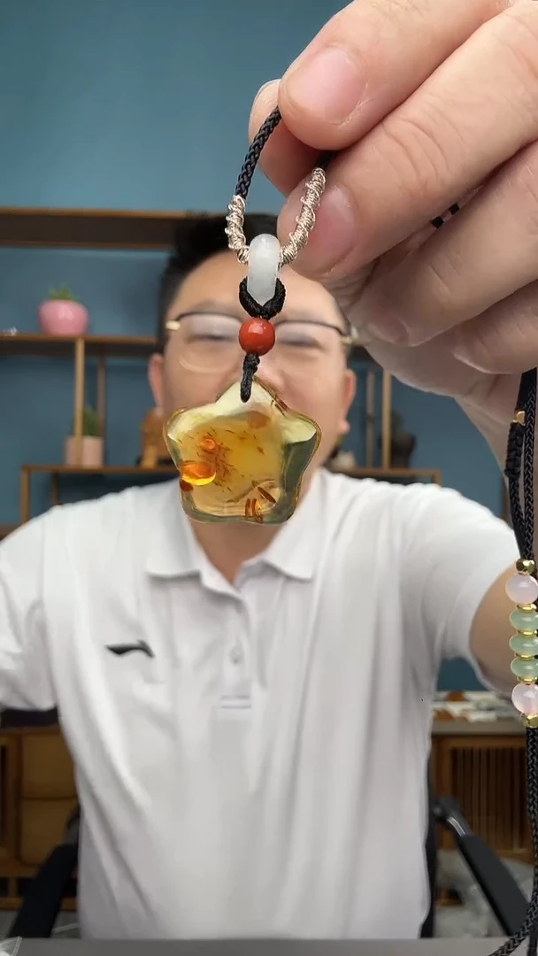 未镶嵌琥珀裸石39（有瑕介意勿拍）