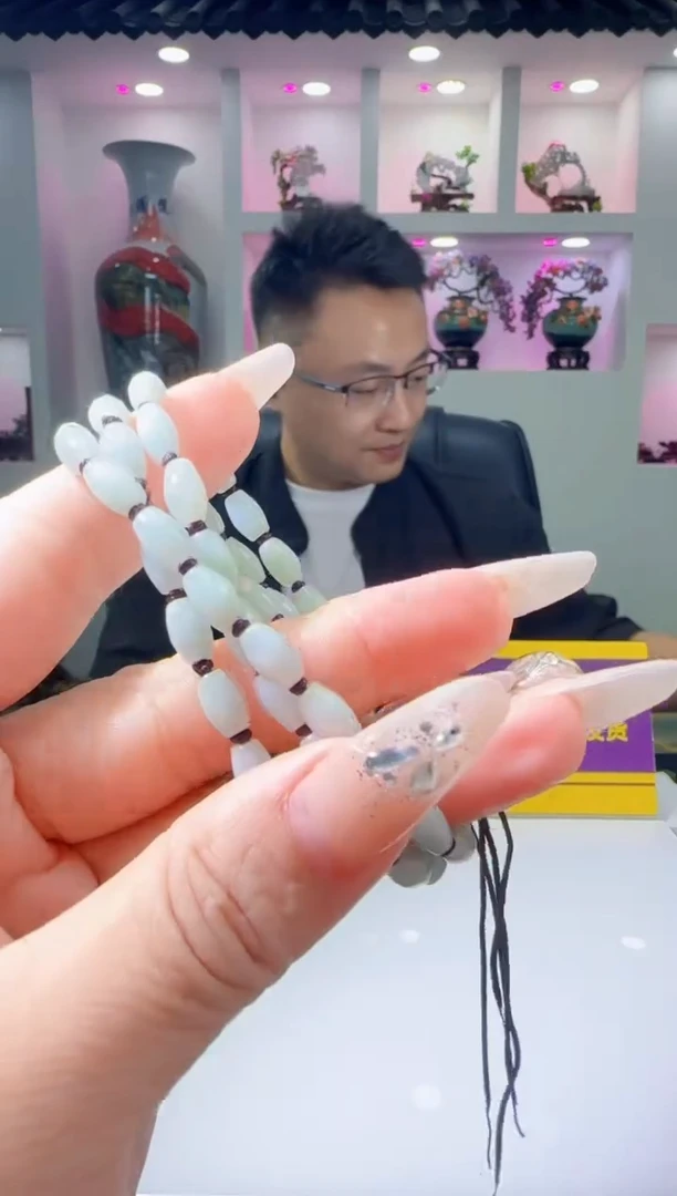 未镶嵌定制翡翠Q12481翡翠多样性发一