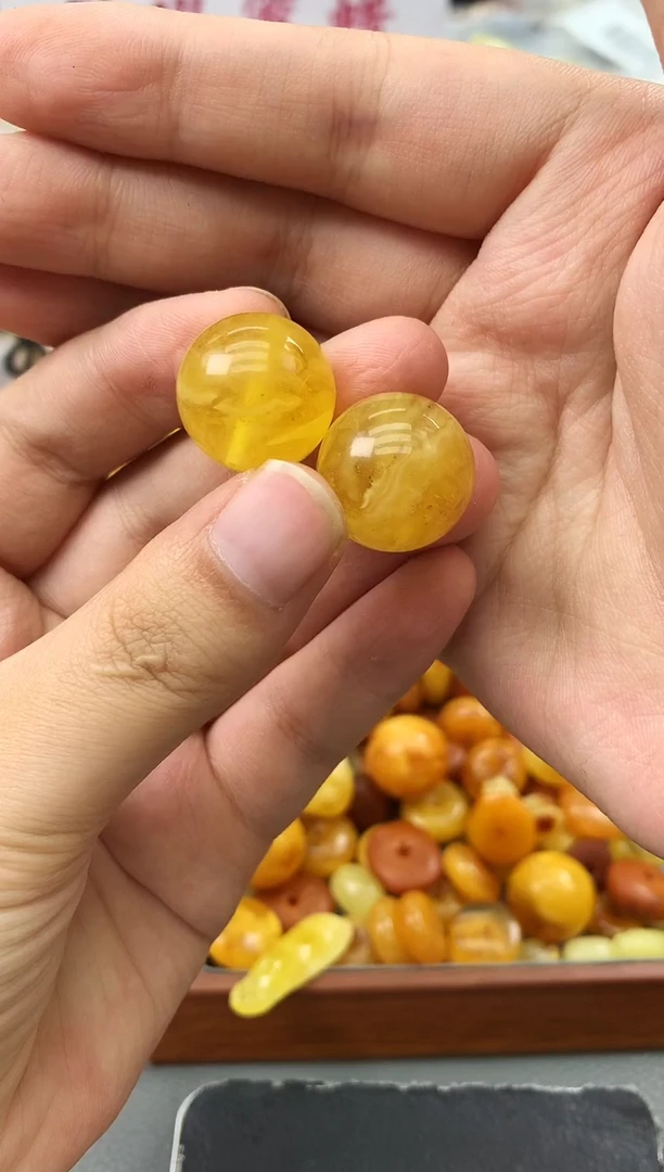 未镶嵌琥珀珠宝奇石243