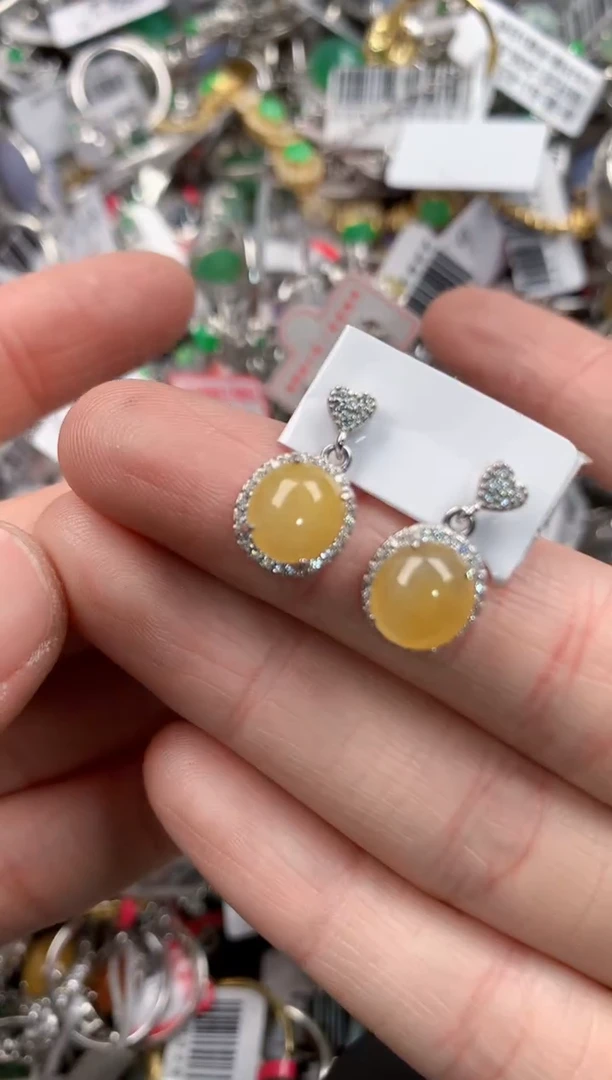 银S925镶嵌戒指翡翠666    1