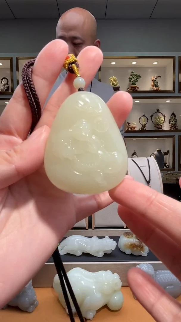 颈饰未镶嵌和田玉苏