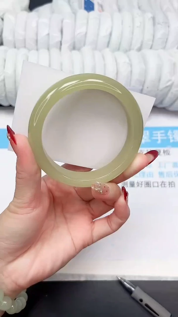 未镶嵌手镯石英质玉55-59.3CQ