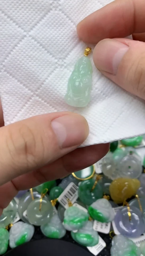 颈饰未镶嵌翡翠天然缅甸翡翠A货