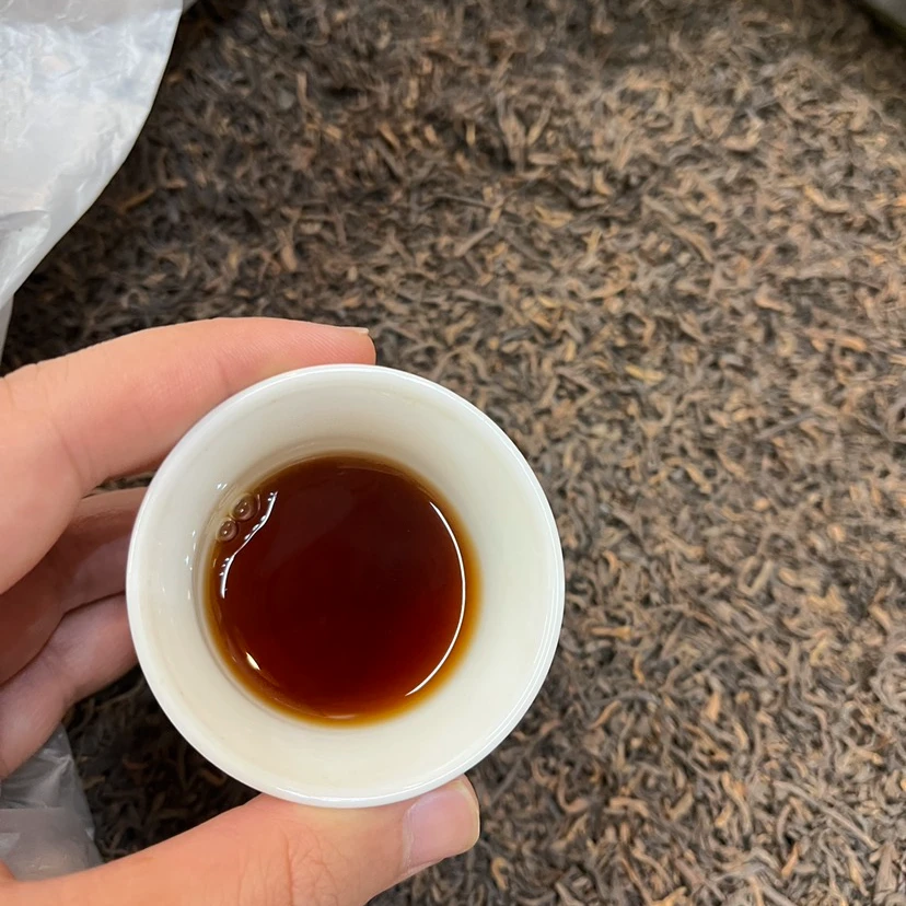 2003年樟香宫廷散熟茶 迷人樟木香 醇甜顺滑 500克一袋