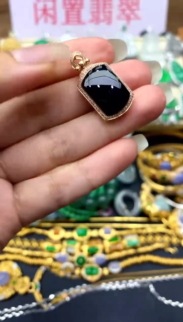 颈饰18K金镶嵌翡翠553 -中国好珍宝